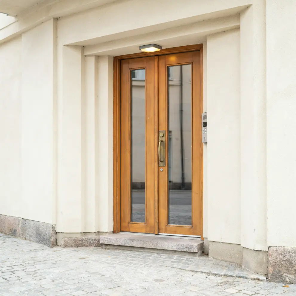 portrenovering byte renovering av entredorr runt taby i stockholm